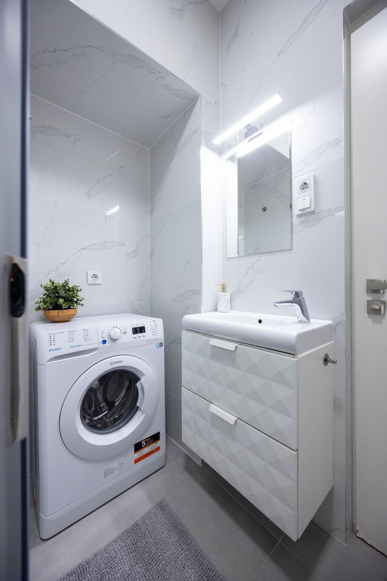 Spacious Cozy With 4bedroom In The Heart Of Bp Boedapest