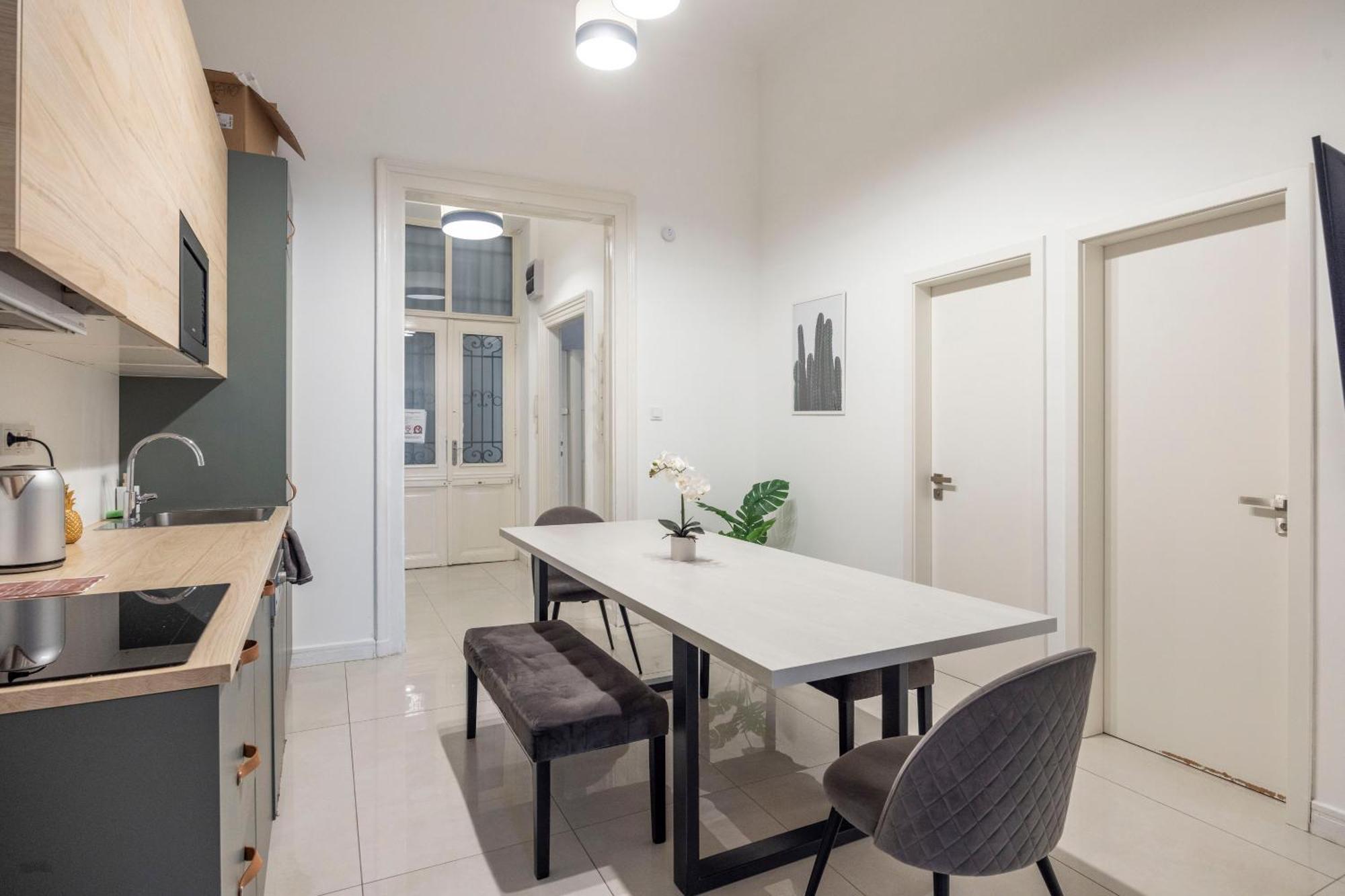 Spacious Cozy With 4bedroom In The Heart Of Bp Appartement