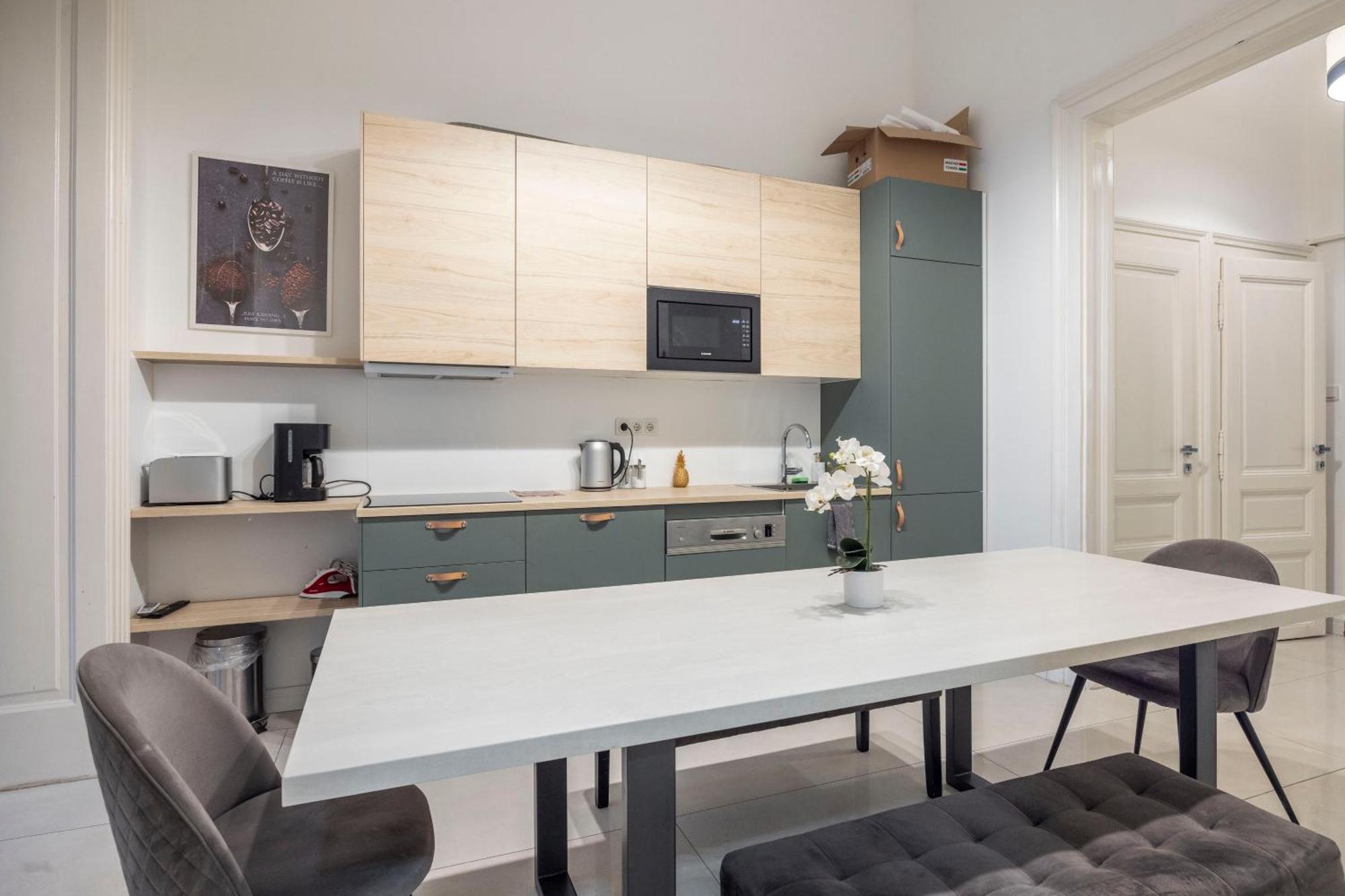 Spacious Cozy With 4bedroom In The Heart Of Bp * Boedapest