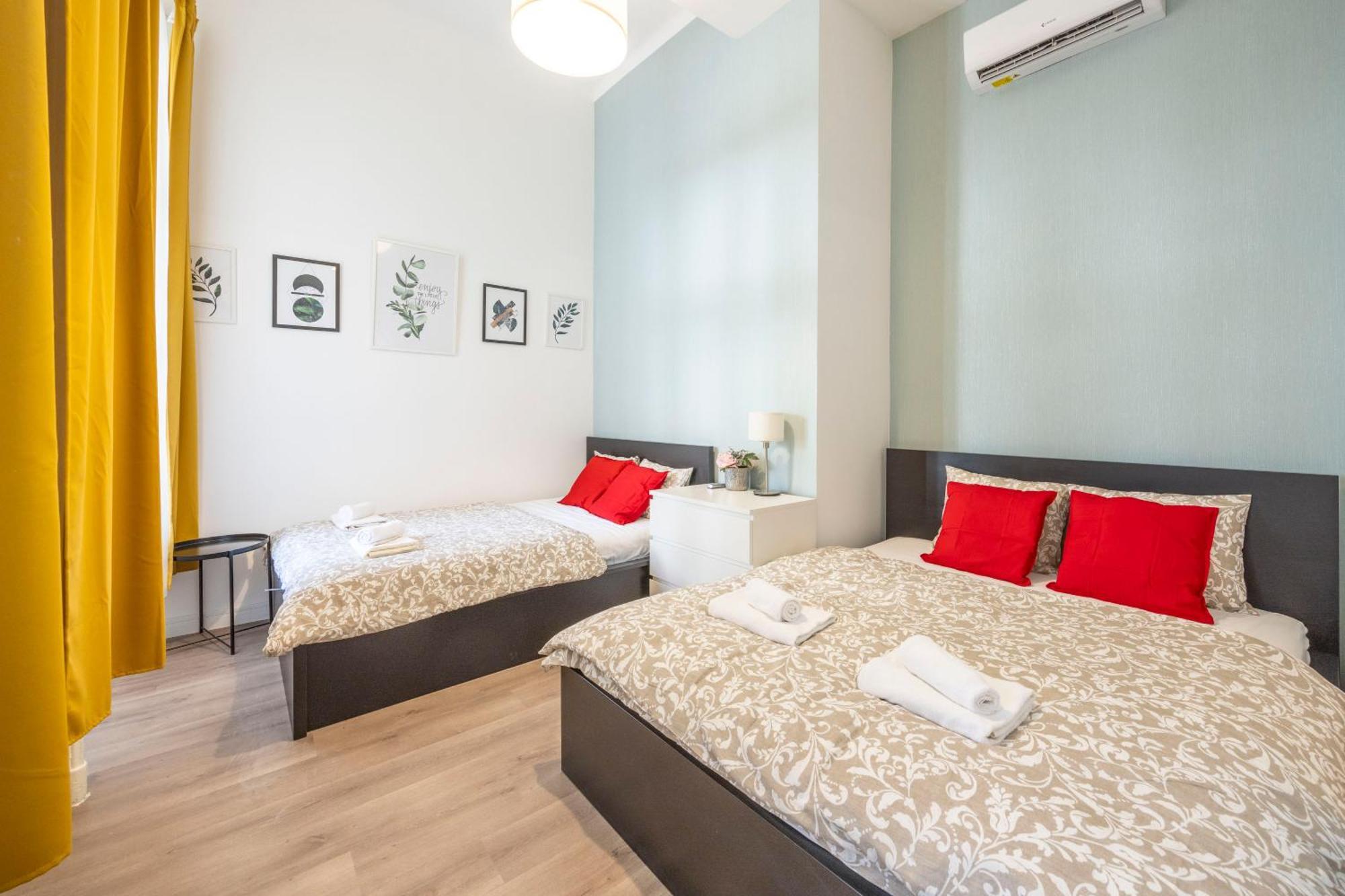 Appartement Spacious Cozy With 4bedroom In The Heart Of Bp